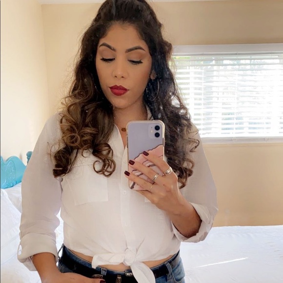 Meet your Posher, Leila - Picture 2 of 3